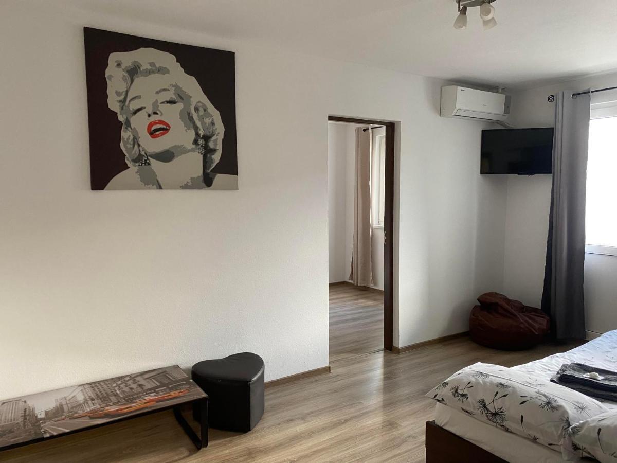 Apartament Cristian Apartment Orsova Exterior photo